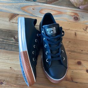 Converse black leather sneaker size 3 junior/ 6 womens
